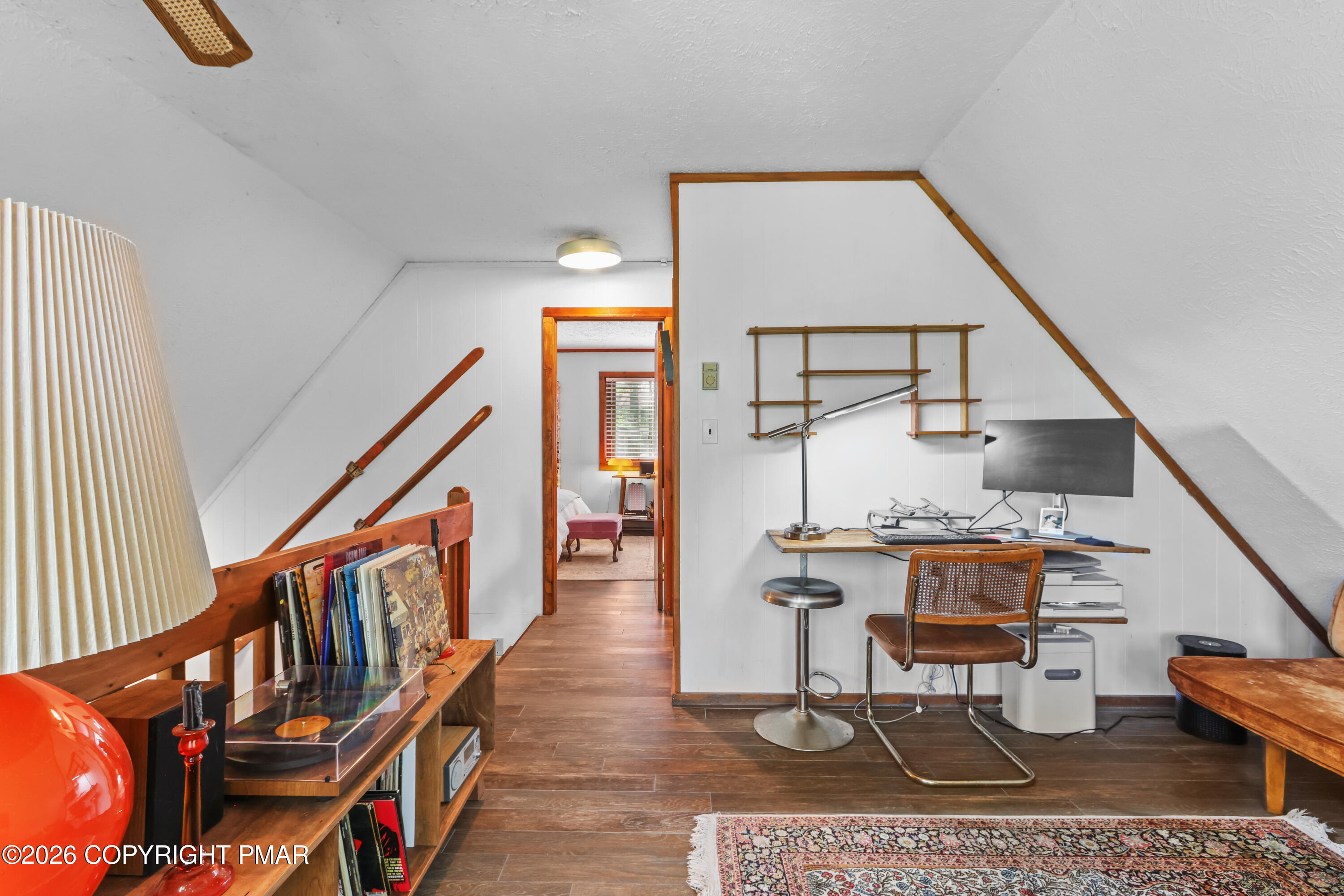 5218 Woodbridge Drive E Property Photo 21