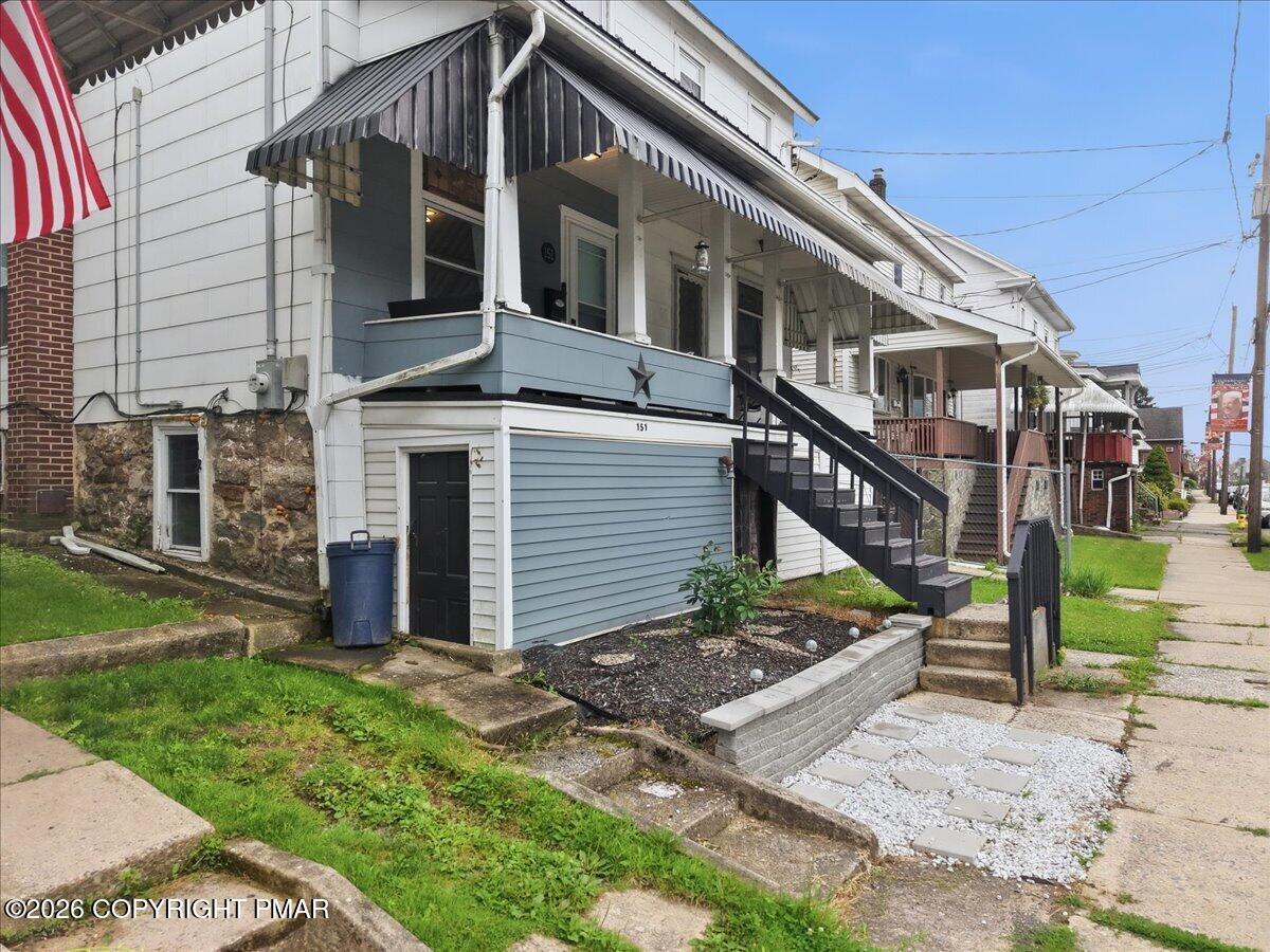 151 E Catawissa Street Property Photo 3