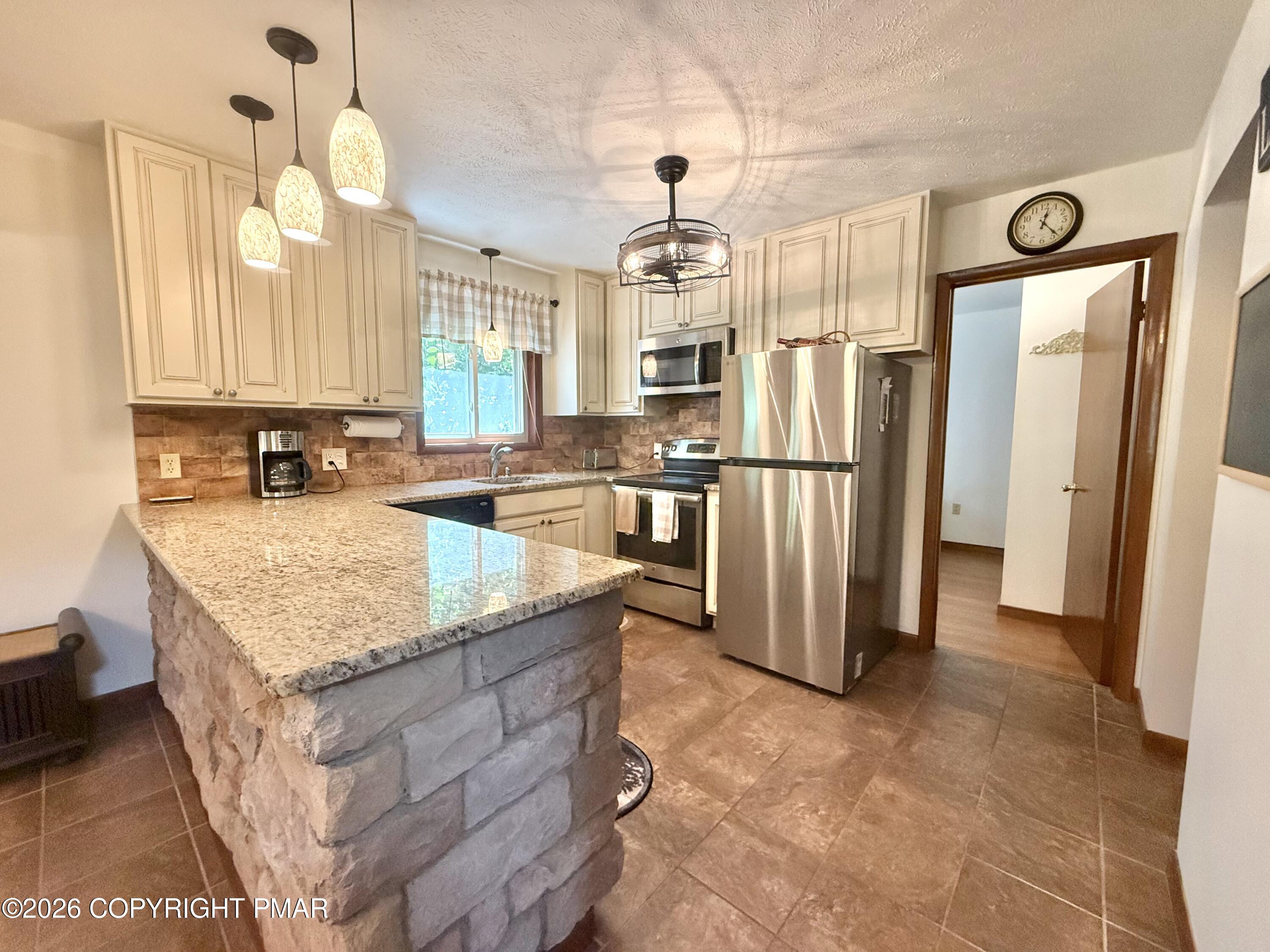 87 Jeffers Way Property Photo 2