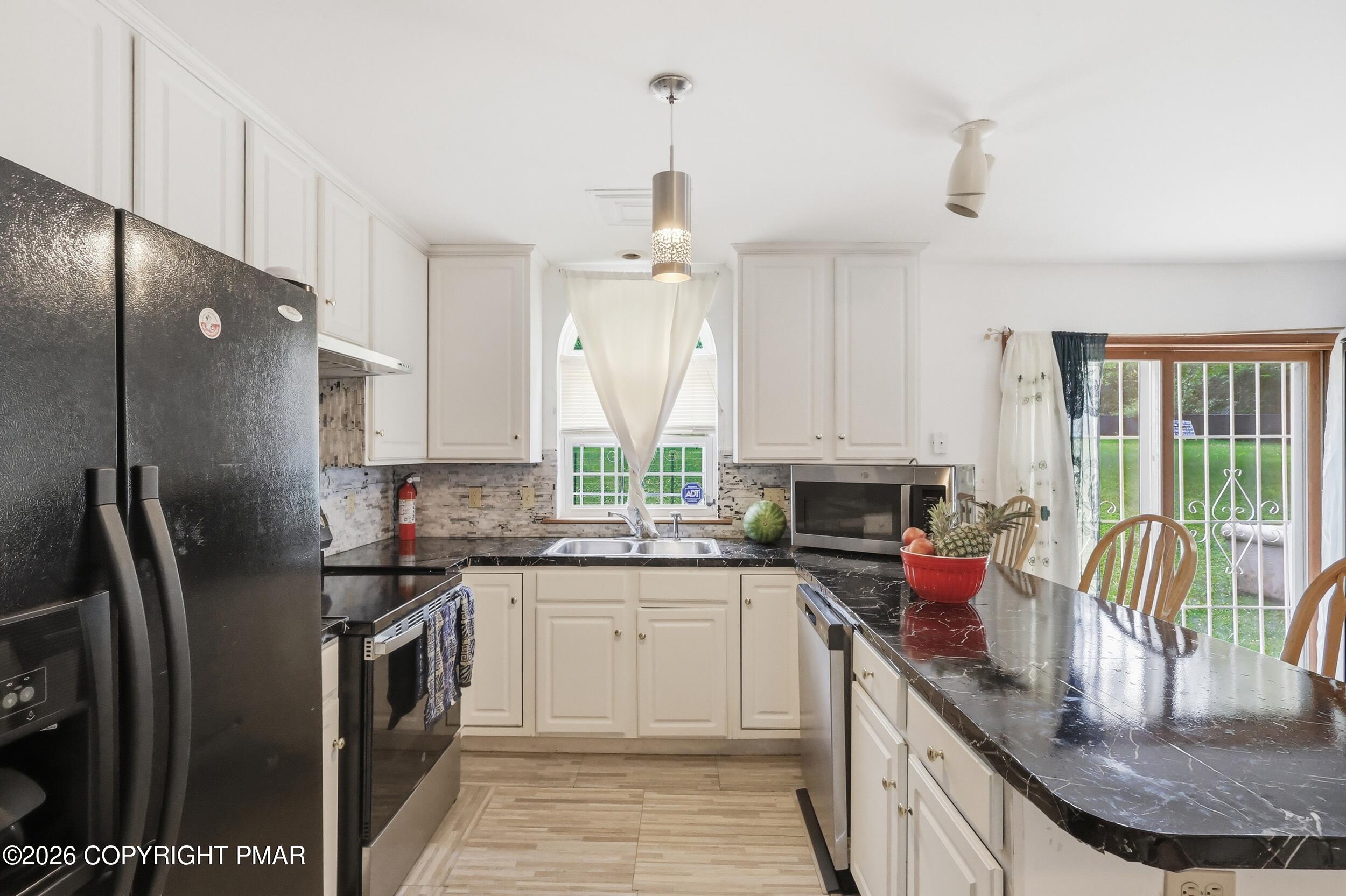 222 Martha Lane Property Photo 7