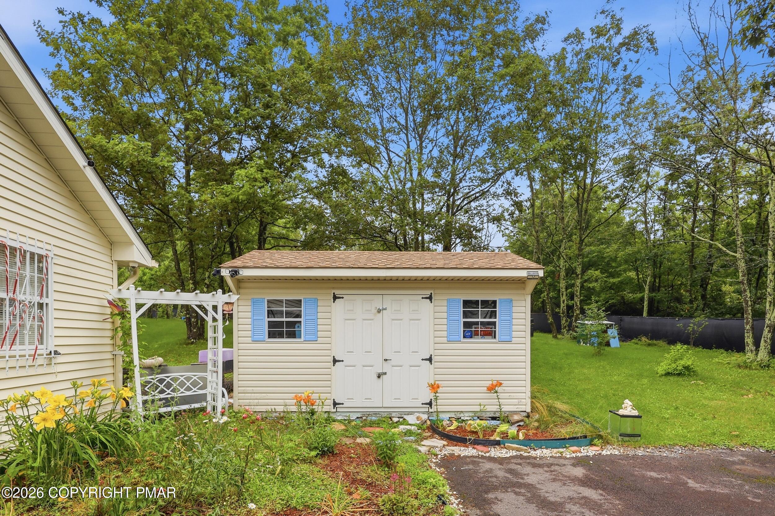 222 Martha Lane Property Photo 31
