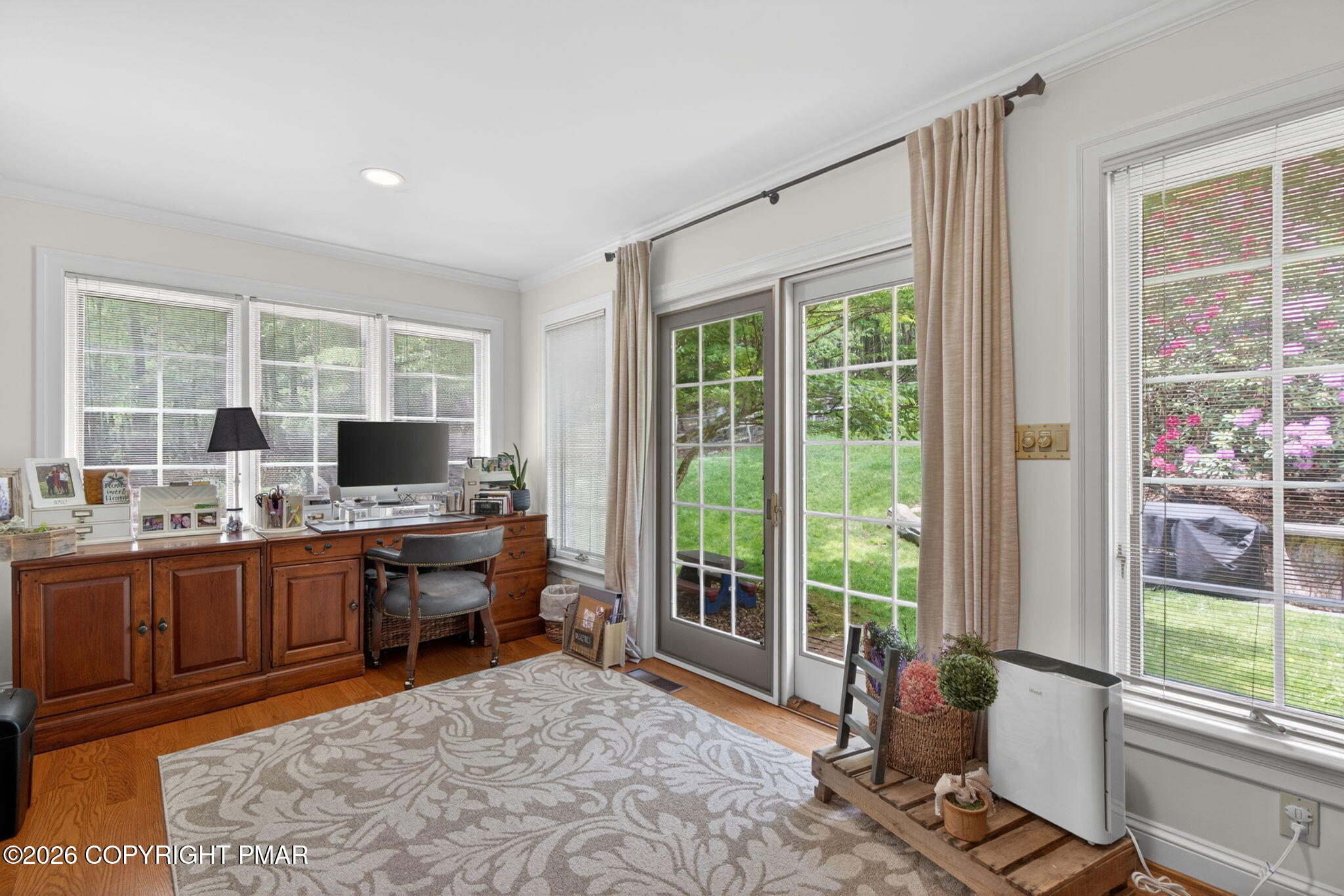 595 Walnut Avenue Property Photo 35