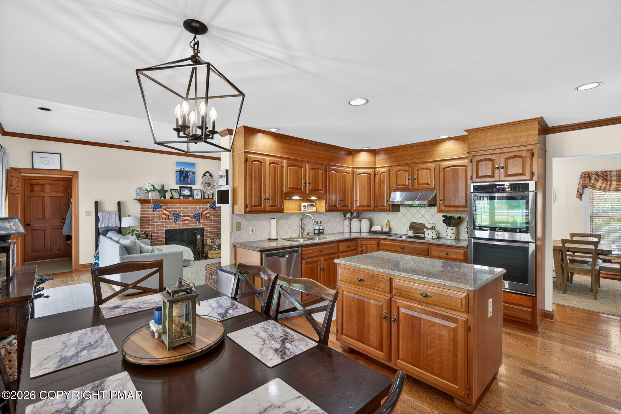 595 Walnut Avenue Property Photo 38