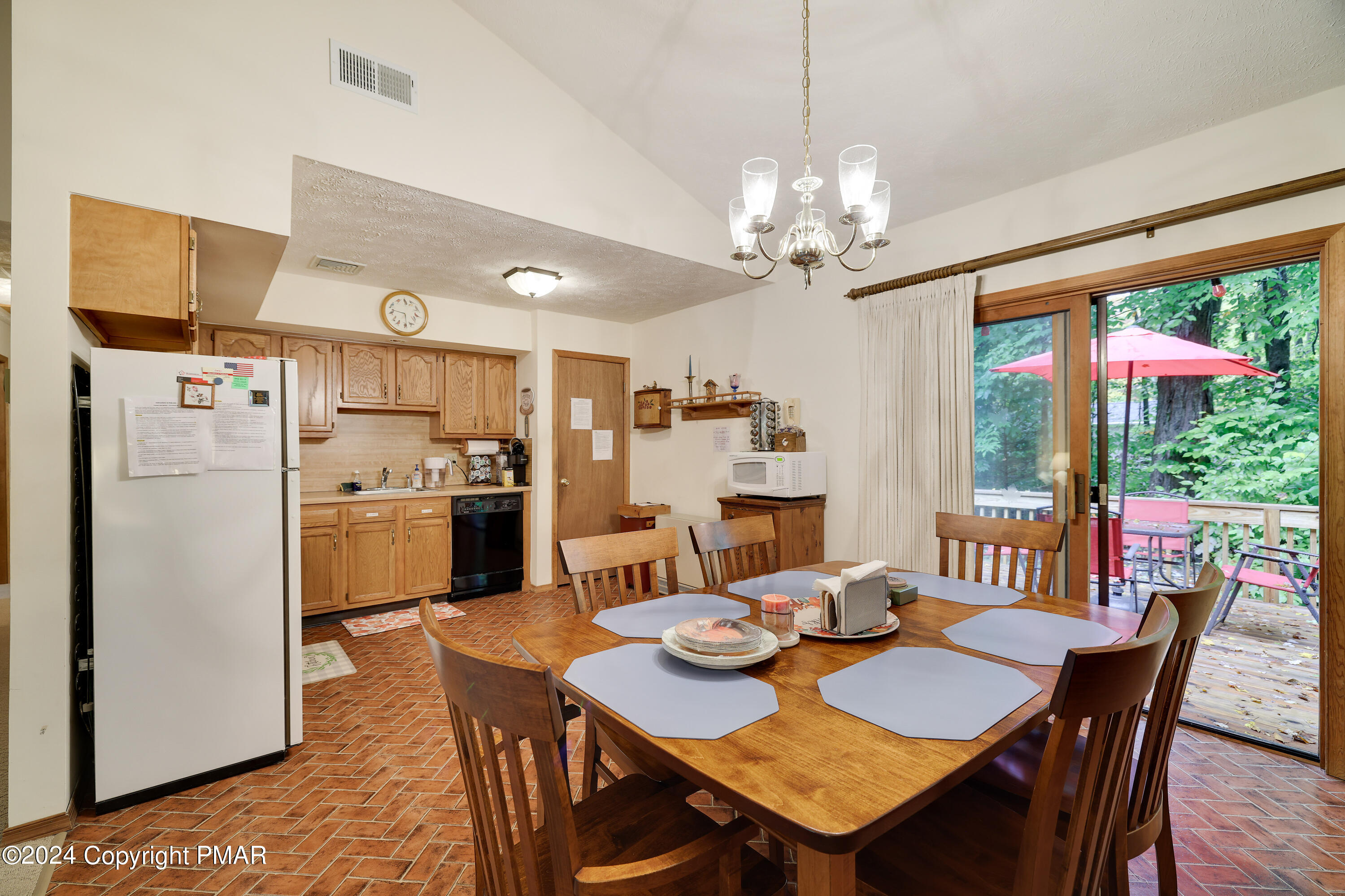 279 Paxinos Drive Property Photo 8