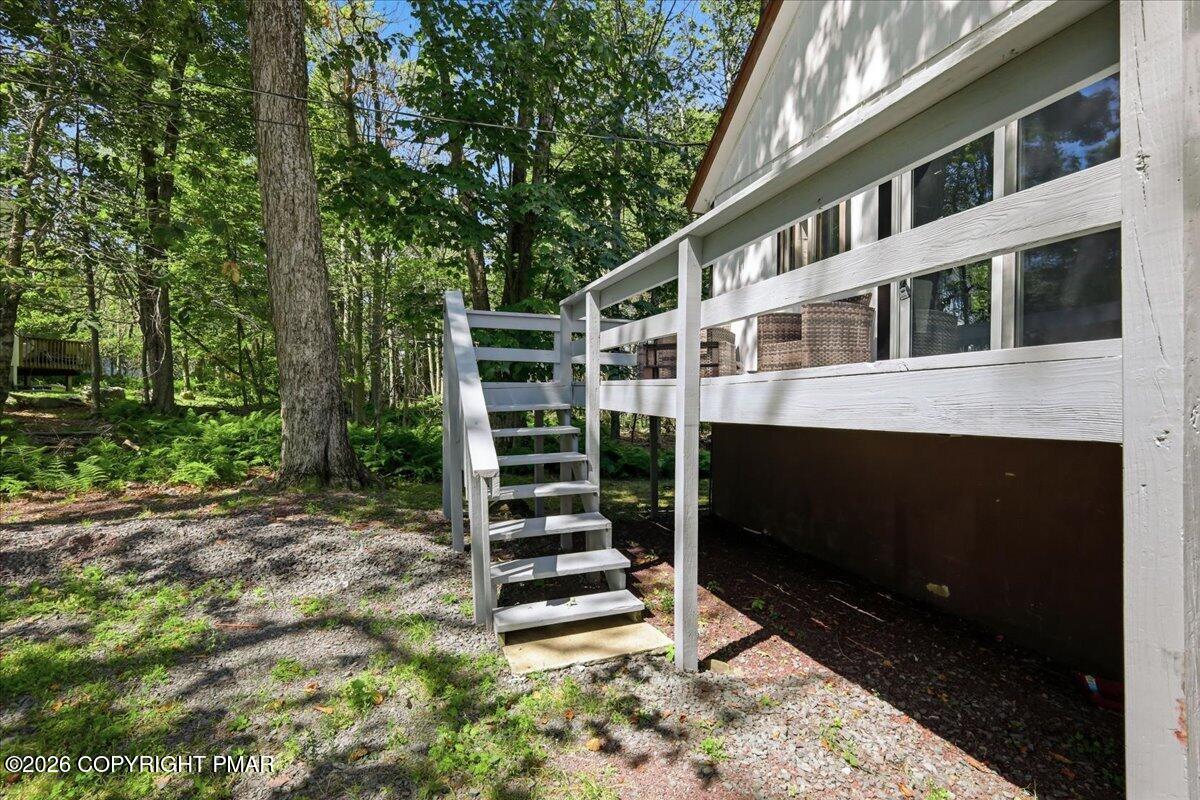 9781 Auburn Drive Drive Property Photo 4