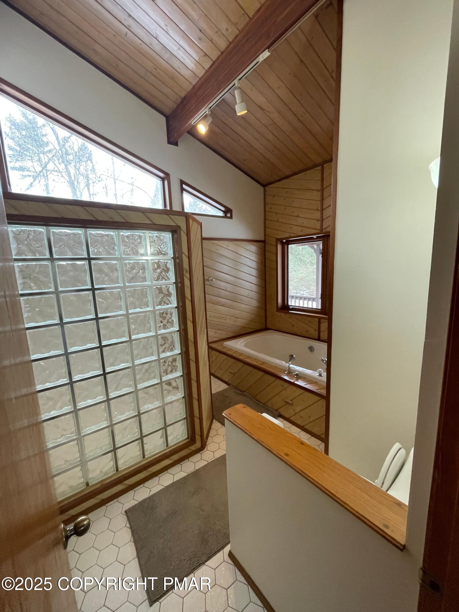 3530 Spruce Cabin Road Property Photo 12