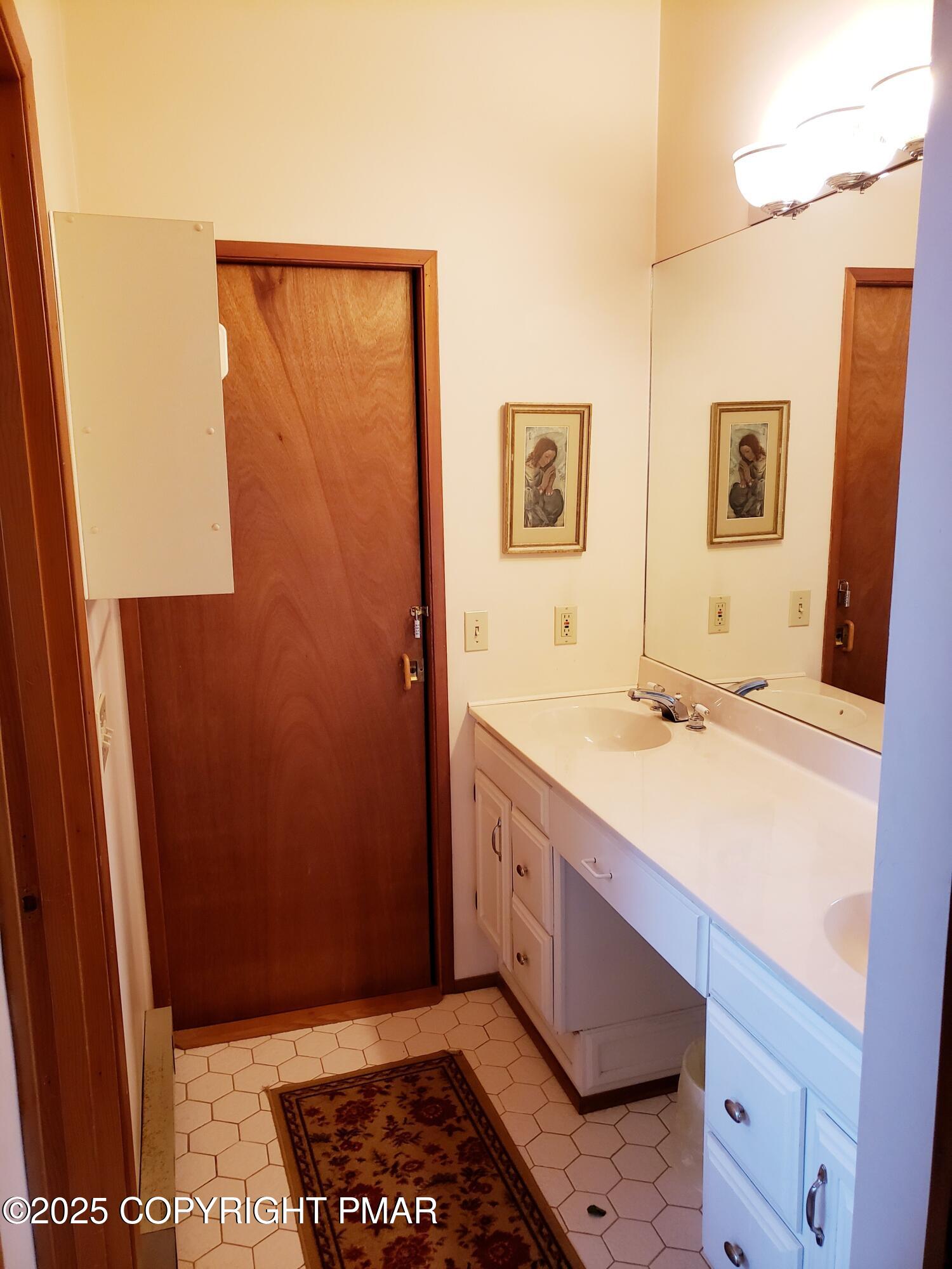 3530 Spruce Cabin Road Property Photo 13