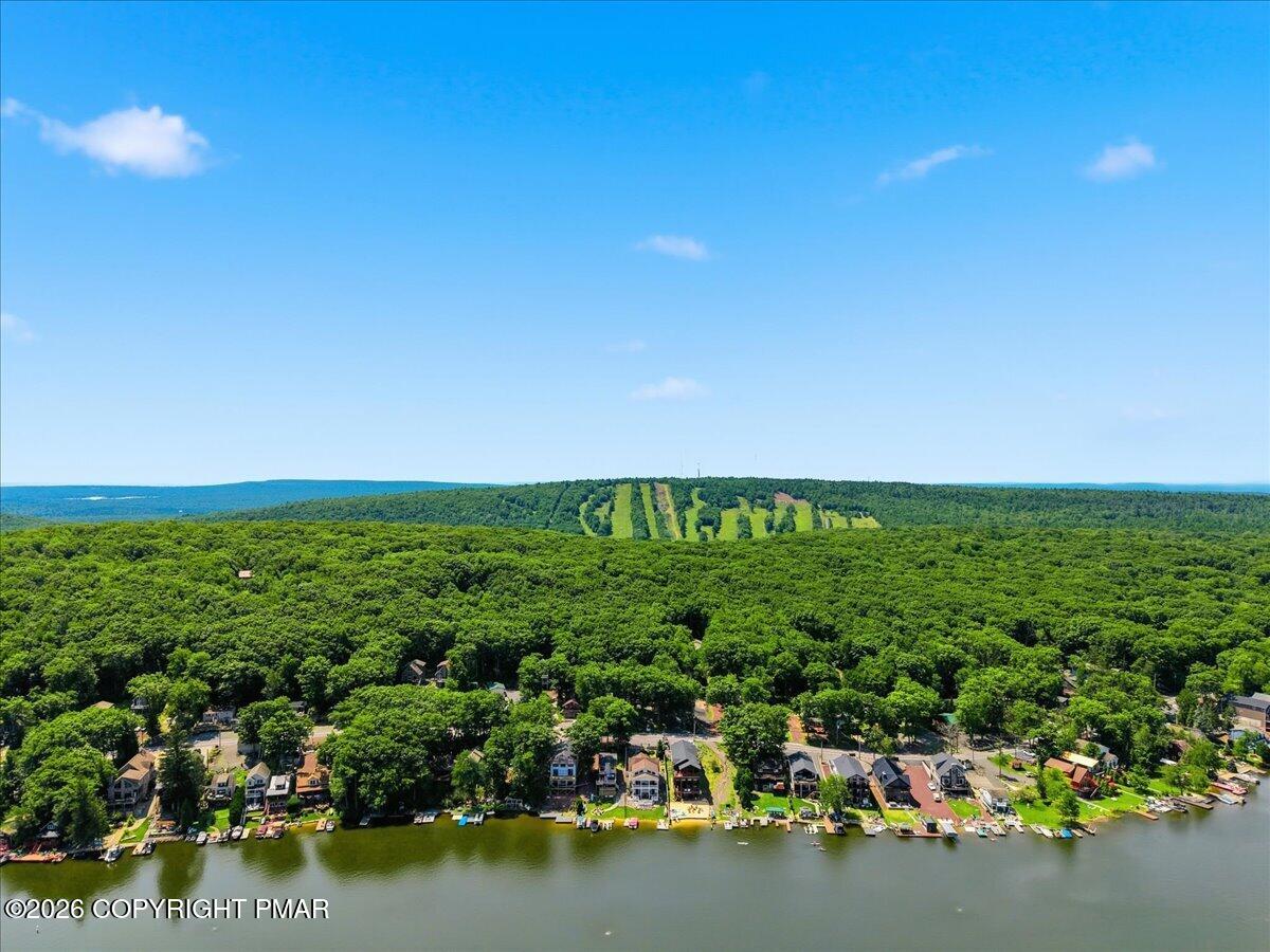 71 S Lake Drive Property Photo 2