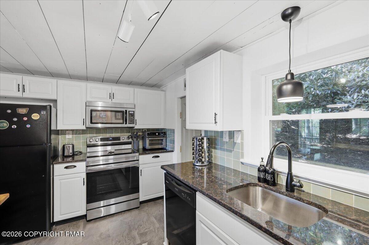 71 S Lake Drive Property Photo 15