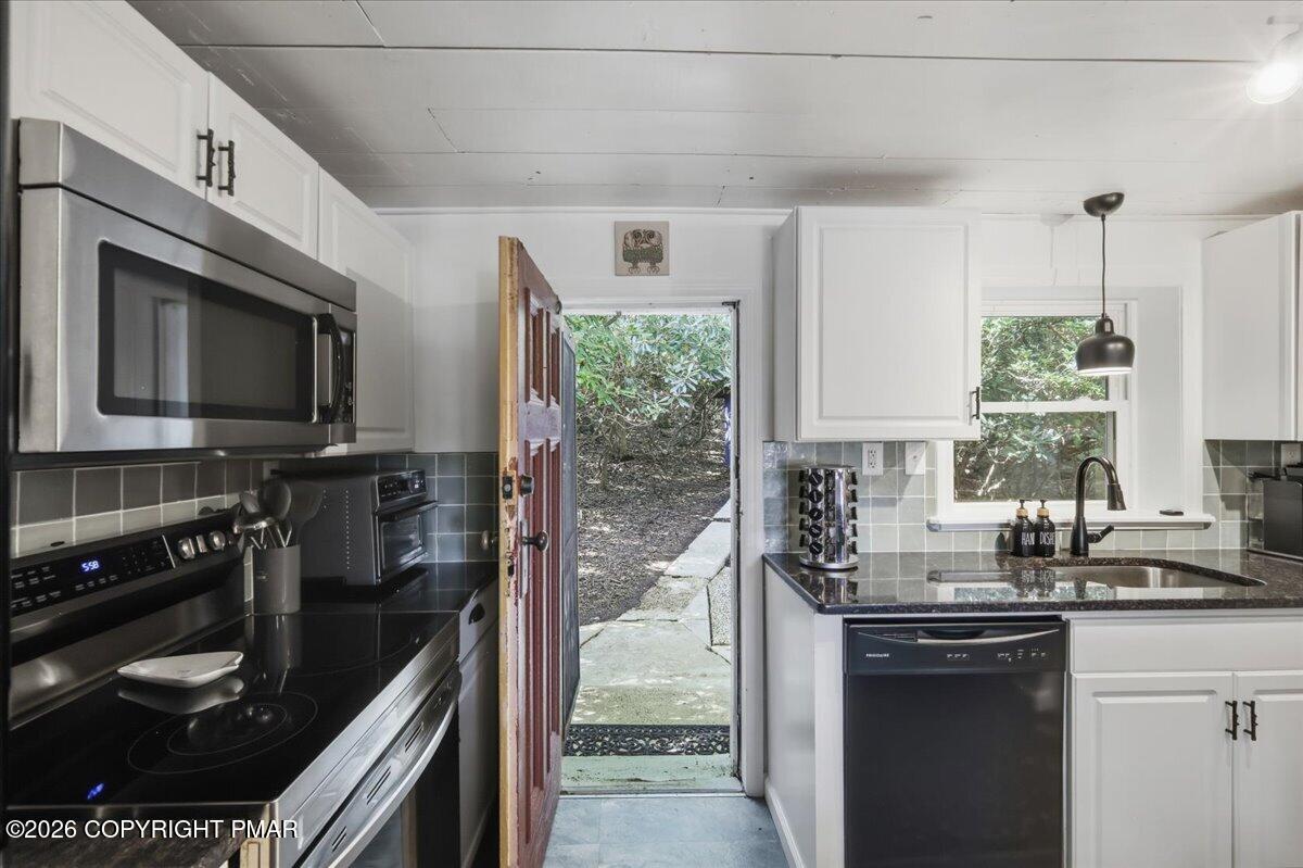 71 S Lake Drive Property Photo 21