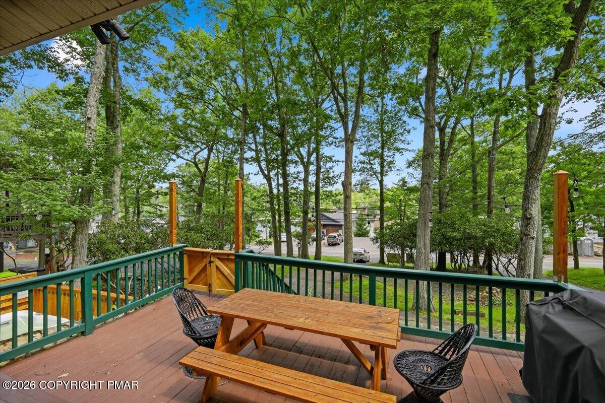71 S Lake Drive Property Photo 45