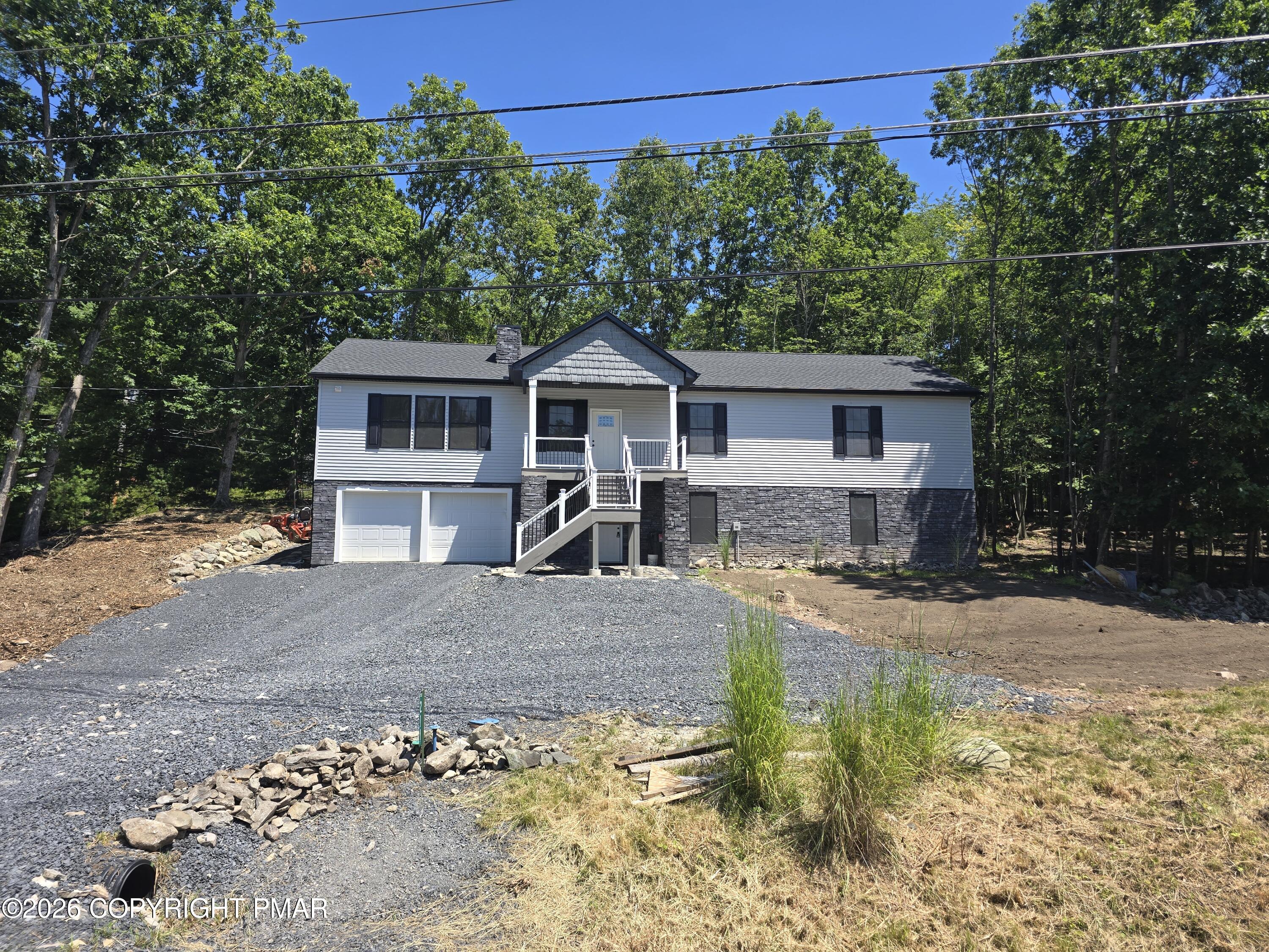 211 Brentwood Drive Property Photo 1