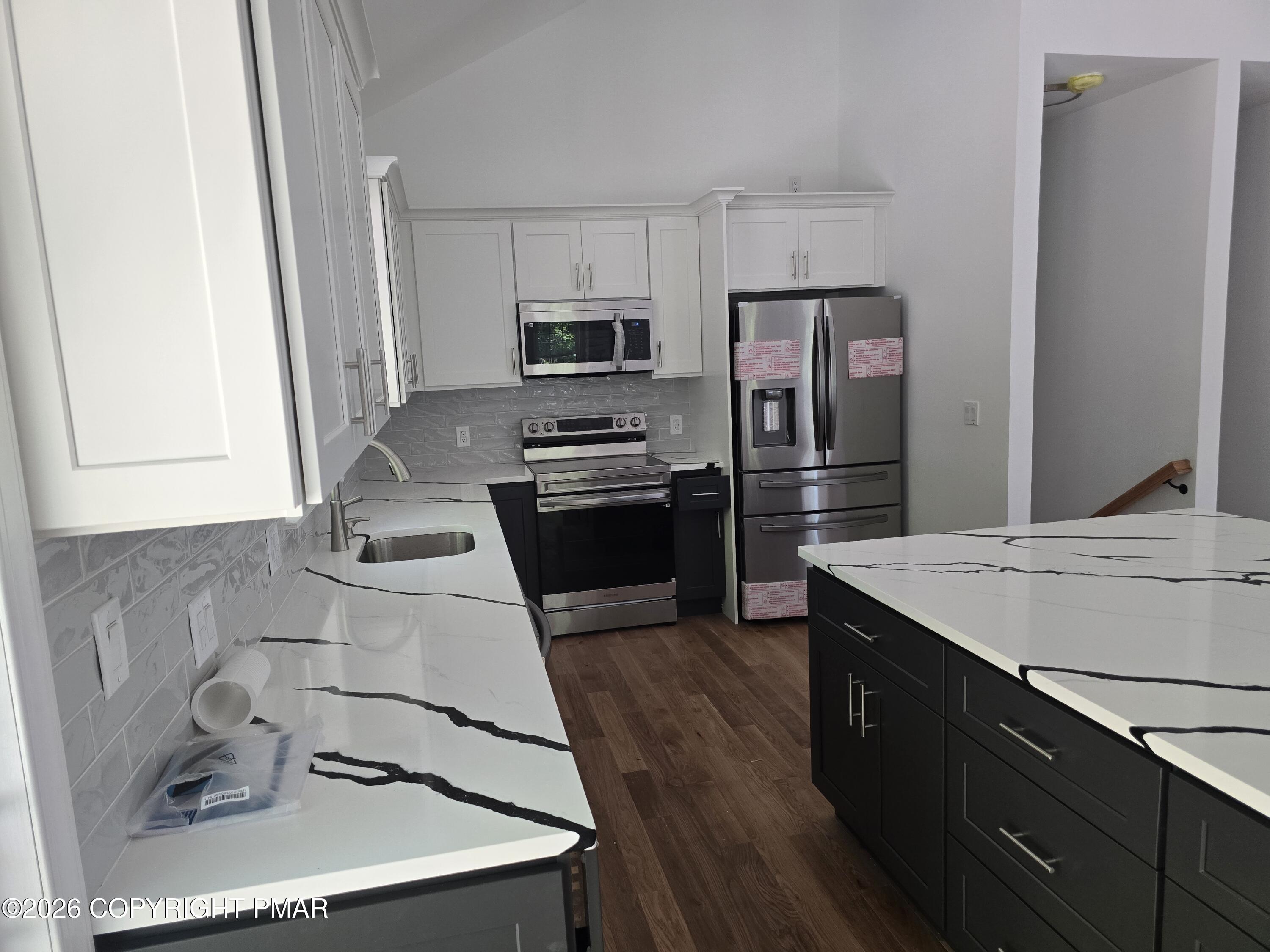 211 Brentwood Drive Property Photo 17