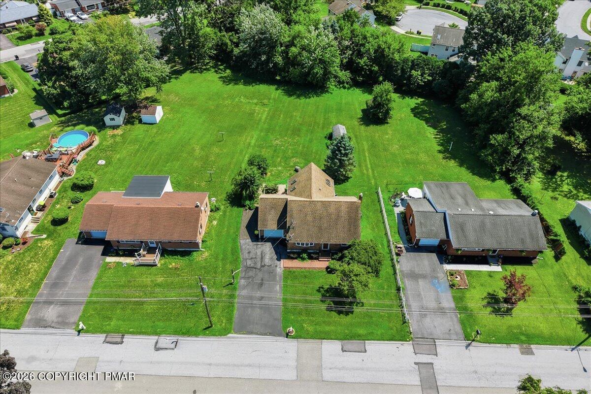 4460 Henry Street Property Photo 7