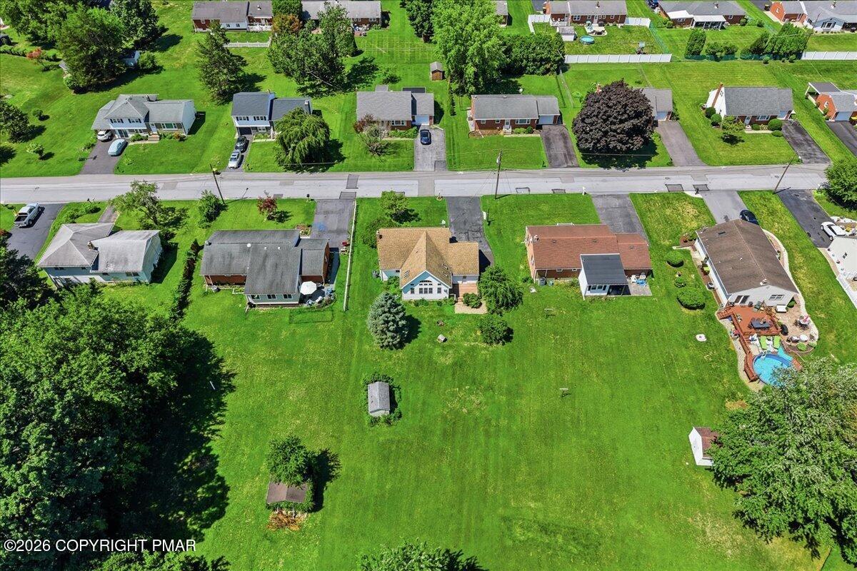 4460 Henry Street Property Photo 8