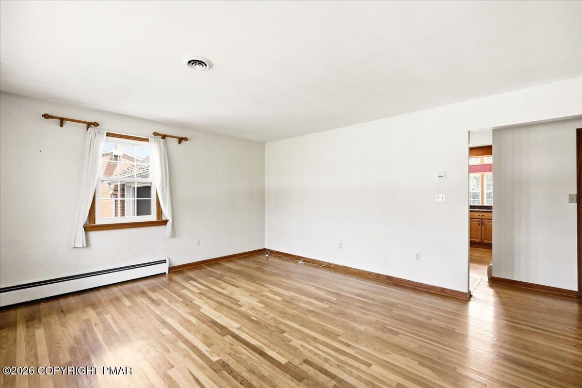4460 Henry Street Property Photo 11