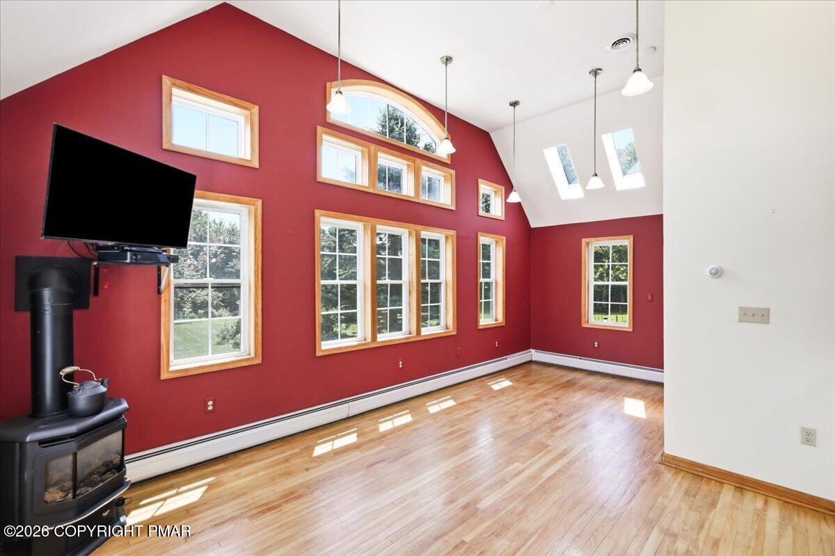 4460 Henry Street Property Photo 12