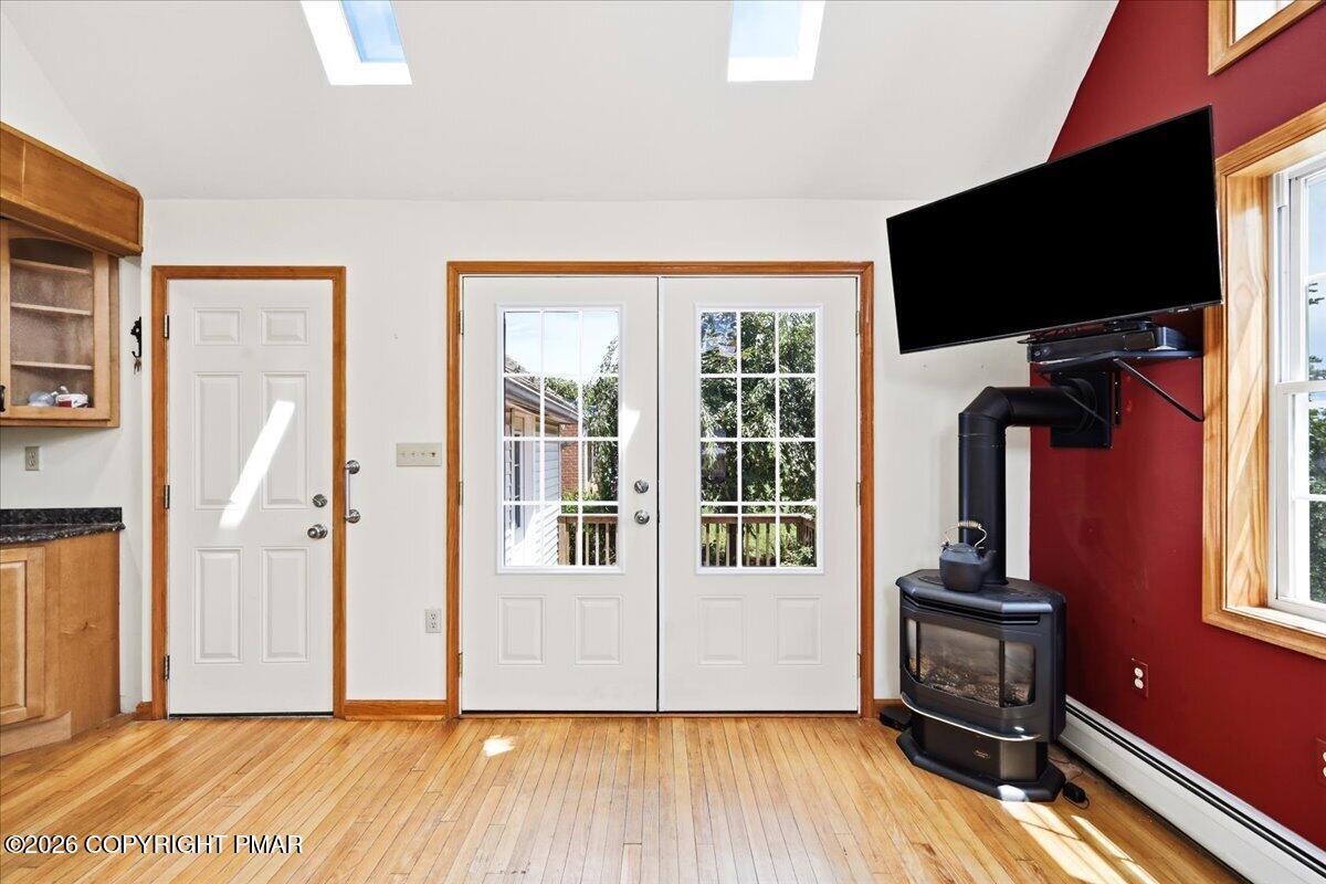 4460 Henry Street Property Photo 14