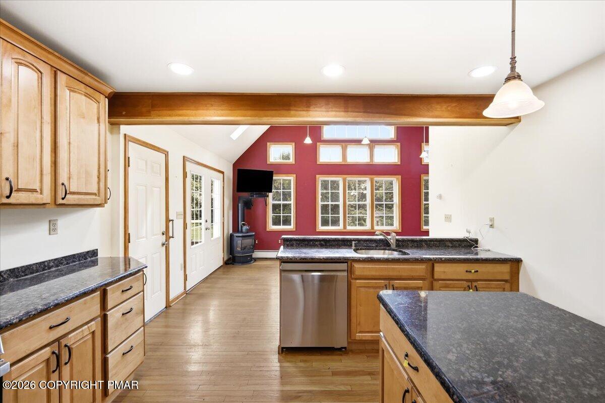 4460 Henry Street Property Photo 17