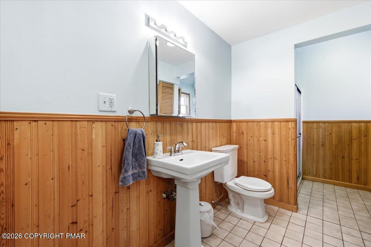 4460 Henry Street Property Photo 20