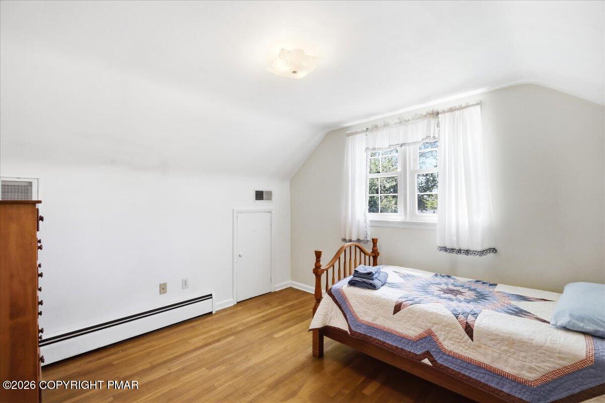 4460 Henry Street Property Photo 24