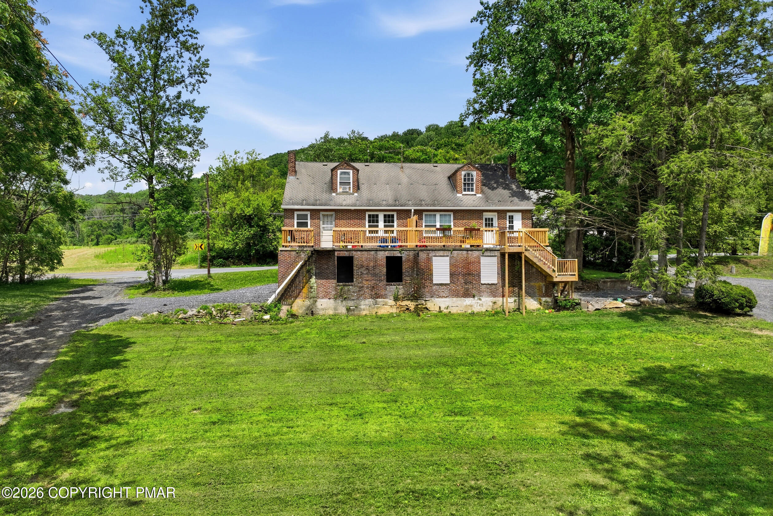 429 Riverview Drive Property Photo 29
