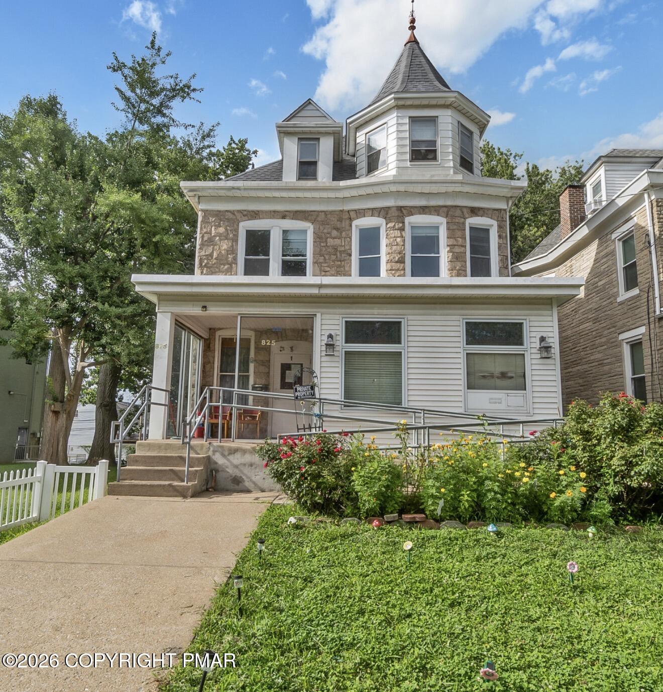 825 Lehigh Street Property Photo 2