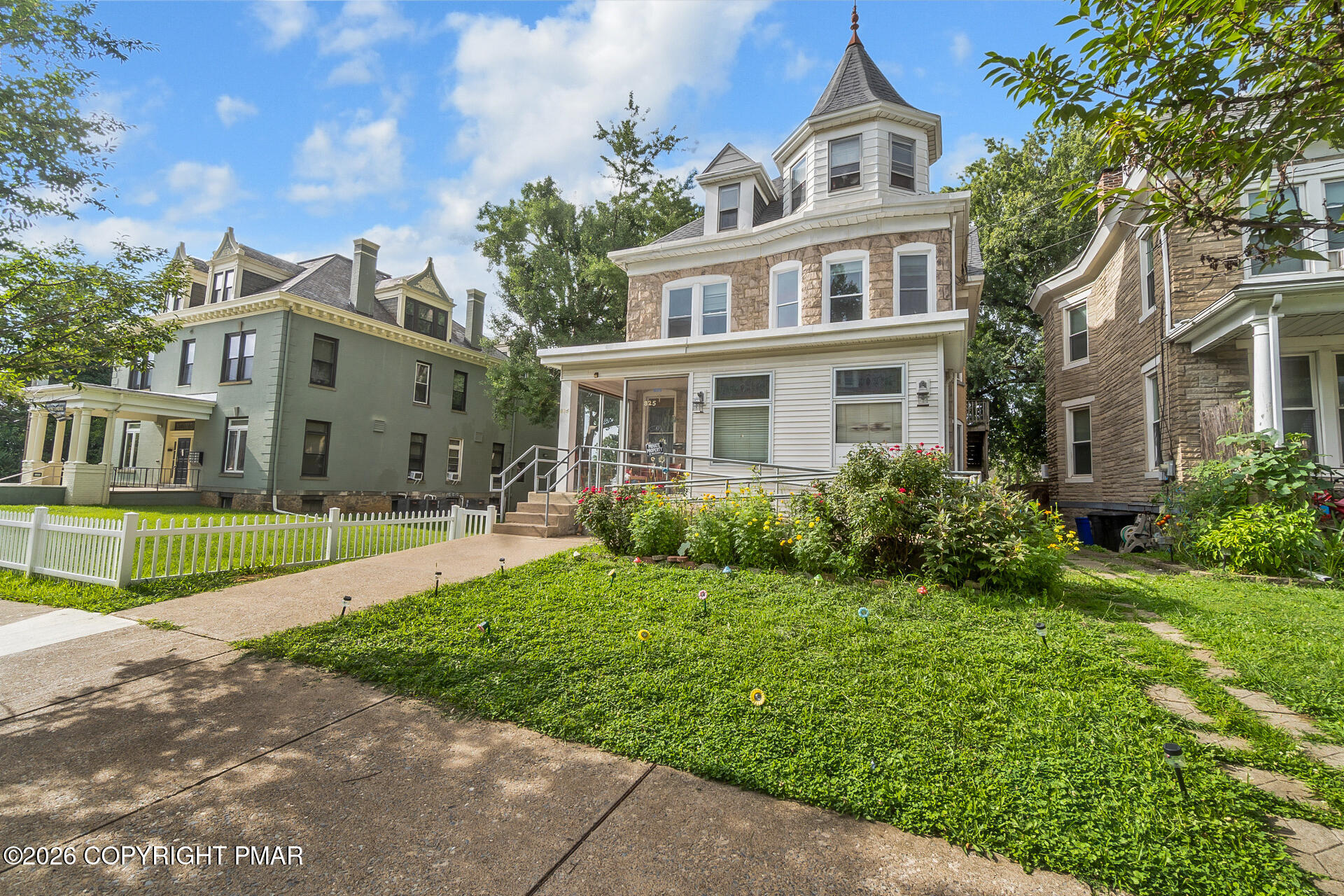 825 Lehigh Street Property Photo 3