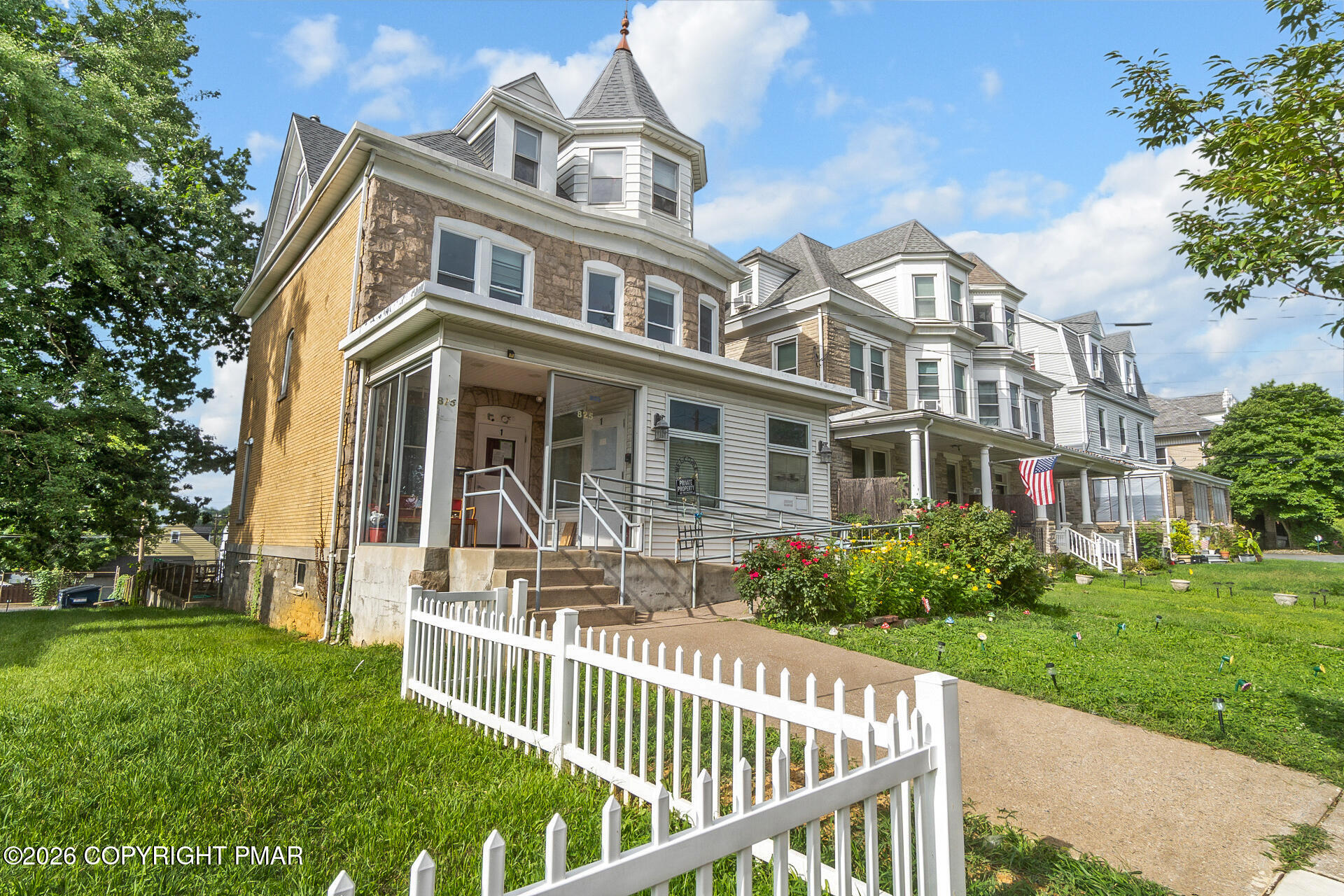 825 Lehigh Street Property Photo 4