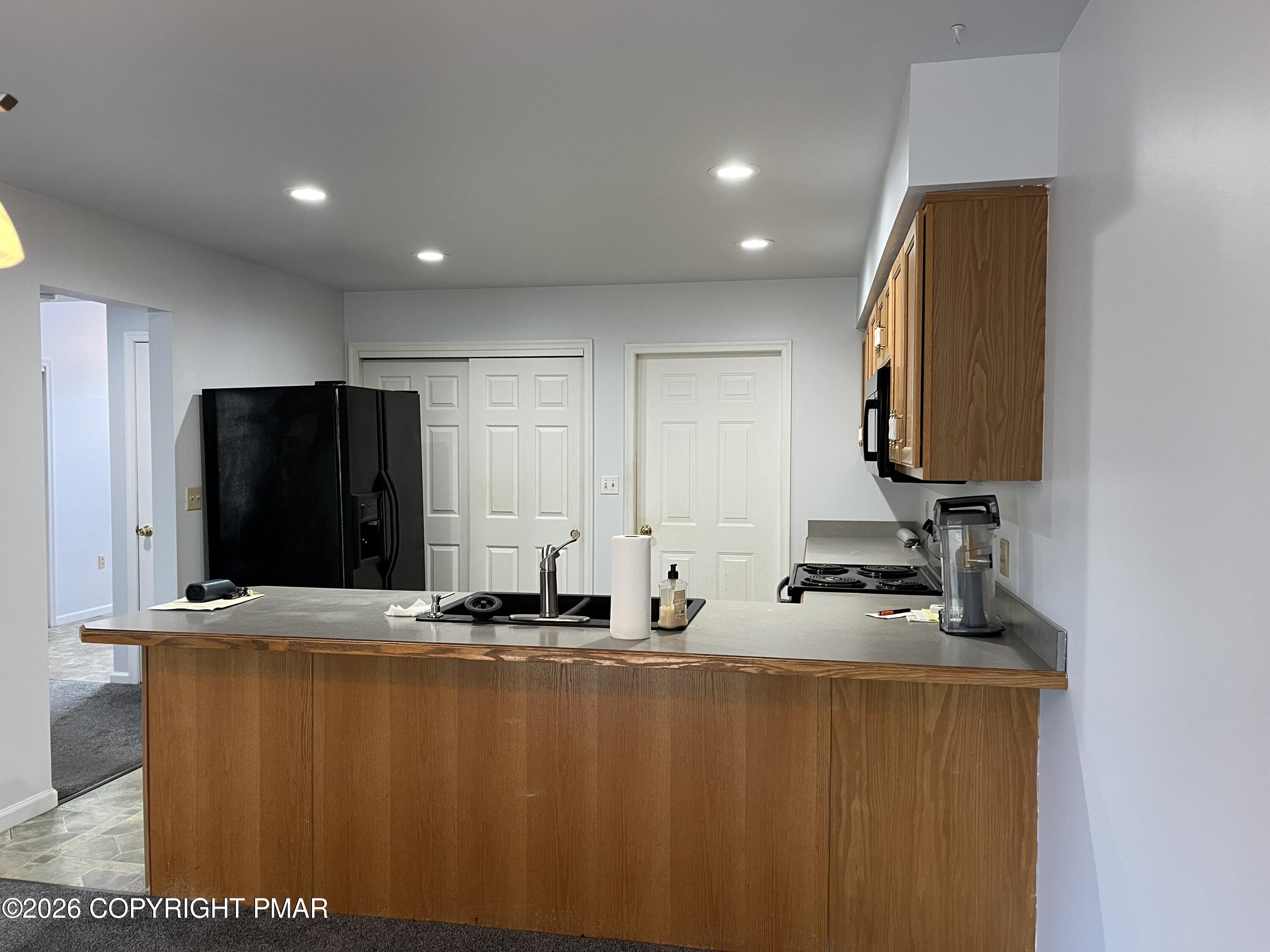 2635 Middle Way Property Photo 4