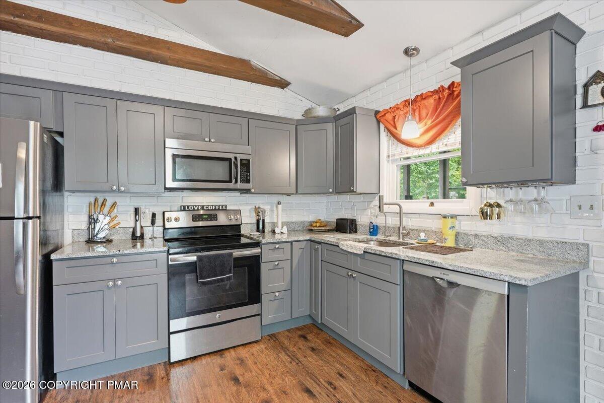 109 Stuart Place Property Photo 11