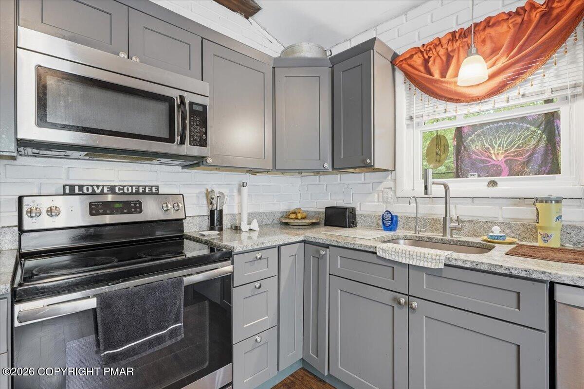 109 Stuart Place Property Photo 12