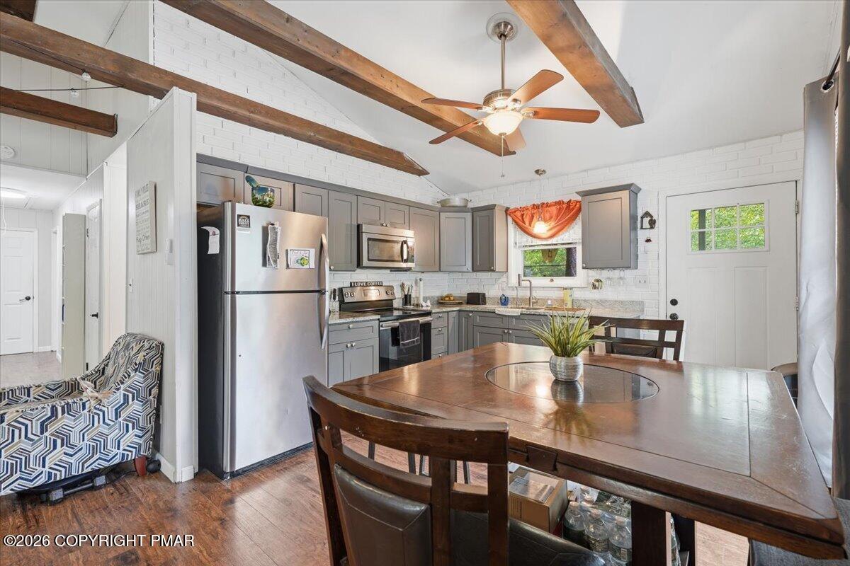 109 Stuart Place Property Photo 14