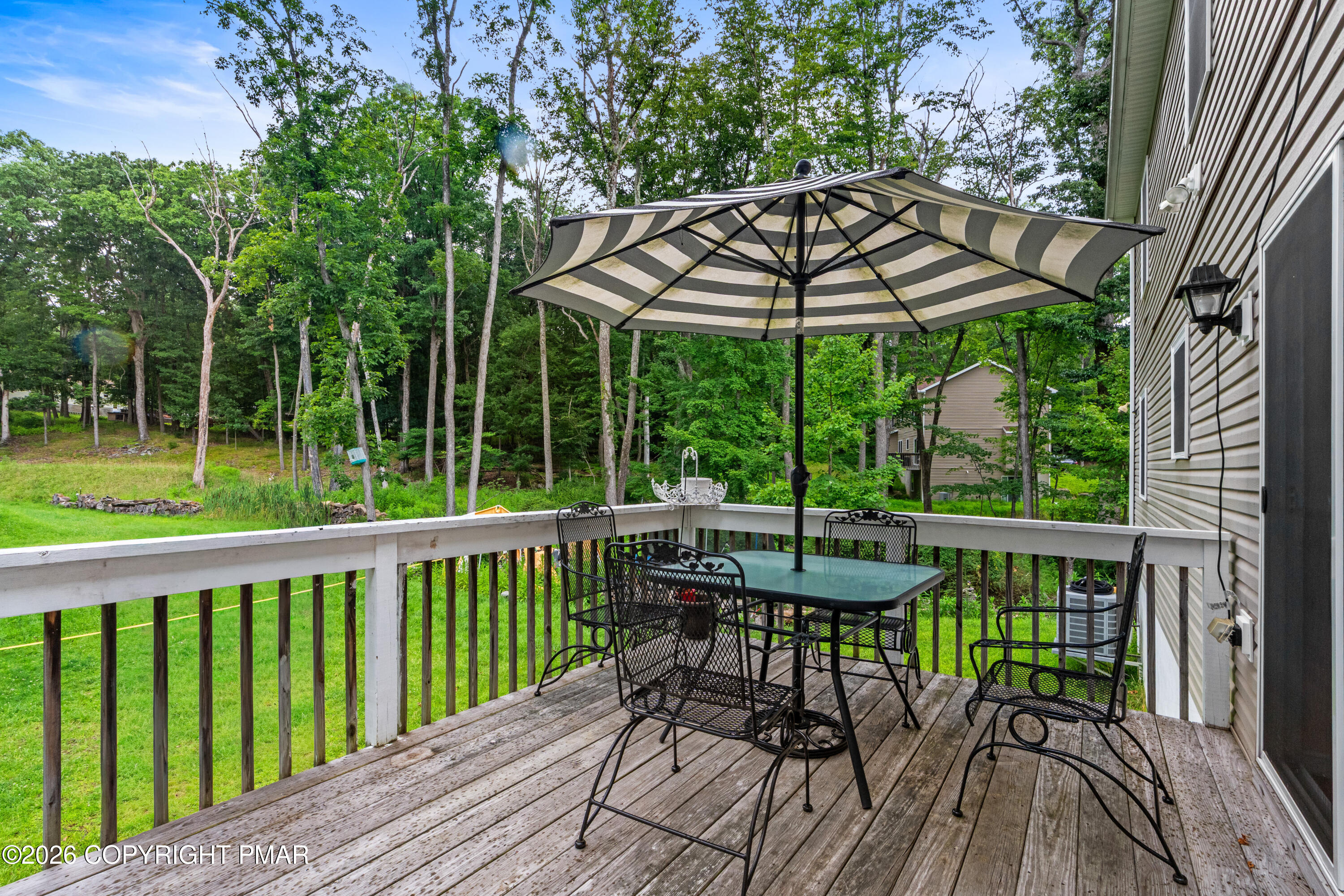 195 Sunrise Loop Property Photo 6
