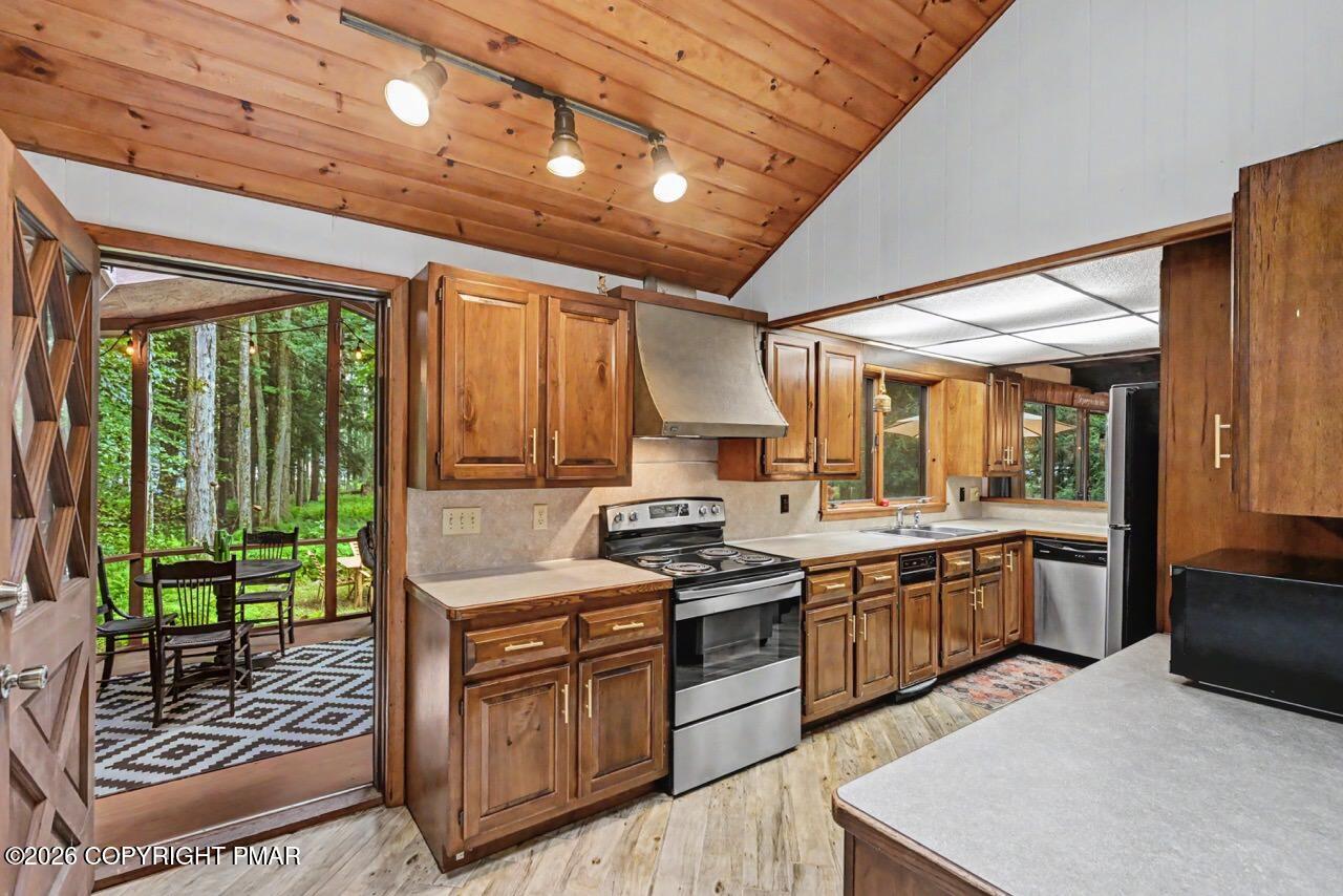 1177 Deer Trail Road Property Photo 37