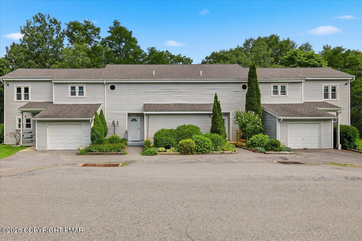 255 Nittany Court Property Photo 2