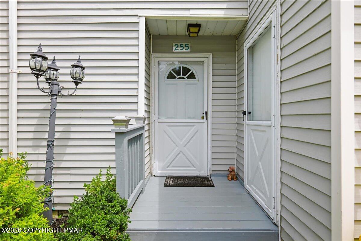 255 Nittany Court Property Photo 4
