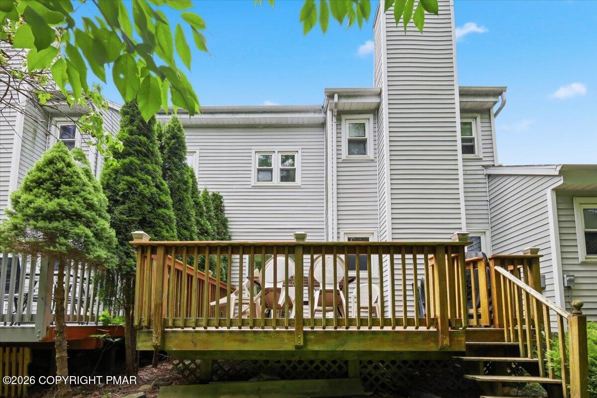 255 Nittany Court Property Photo 5