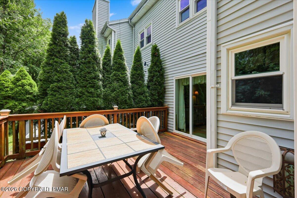 255 Nittany Court Property Photo 9