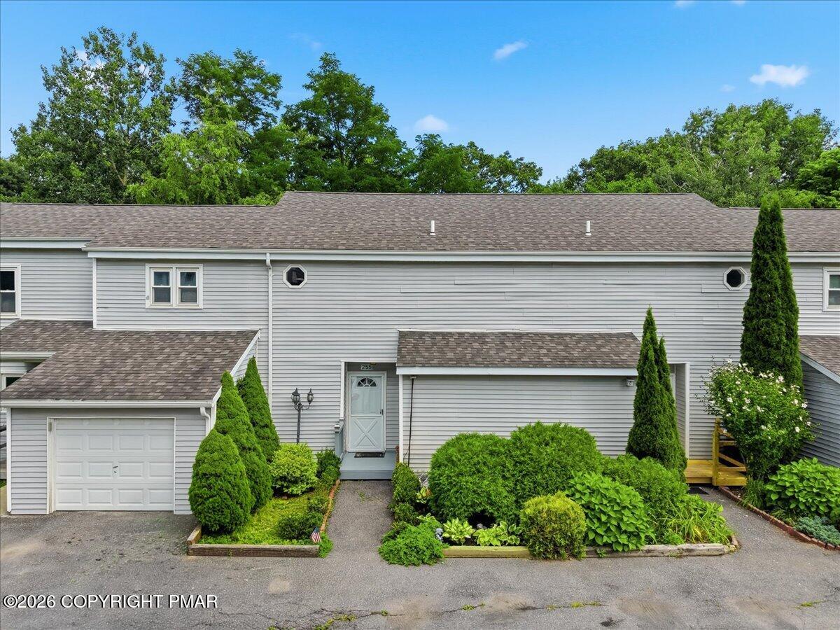 255 Nittany Court Property Photo 12
