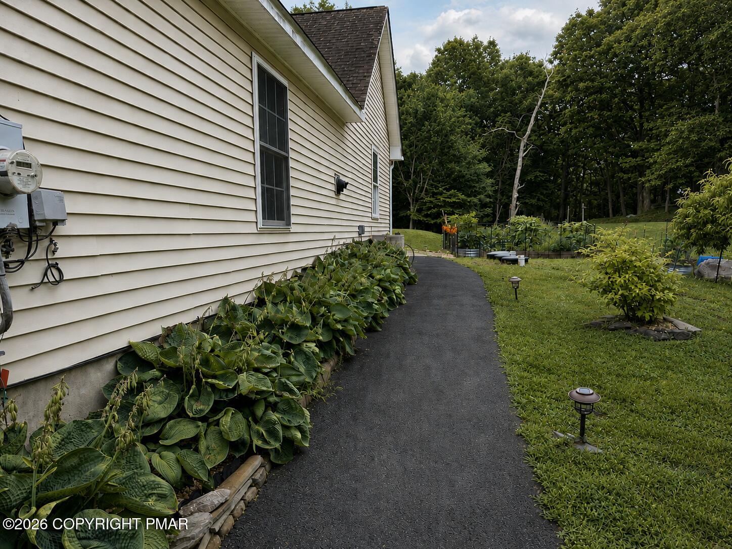 215 Maple Ridge Drive Property Photo 25