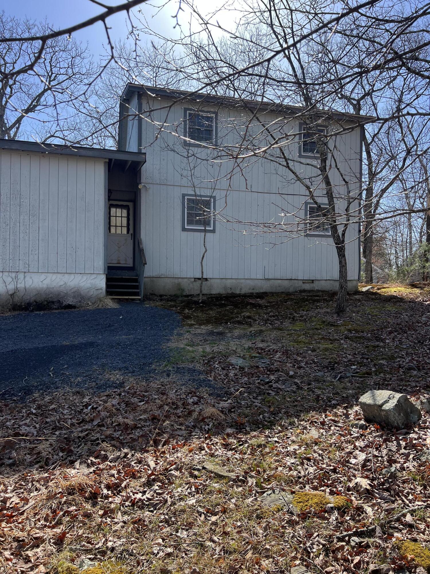 2256 Apley Court Property Photo 2
