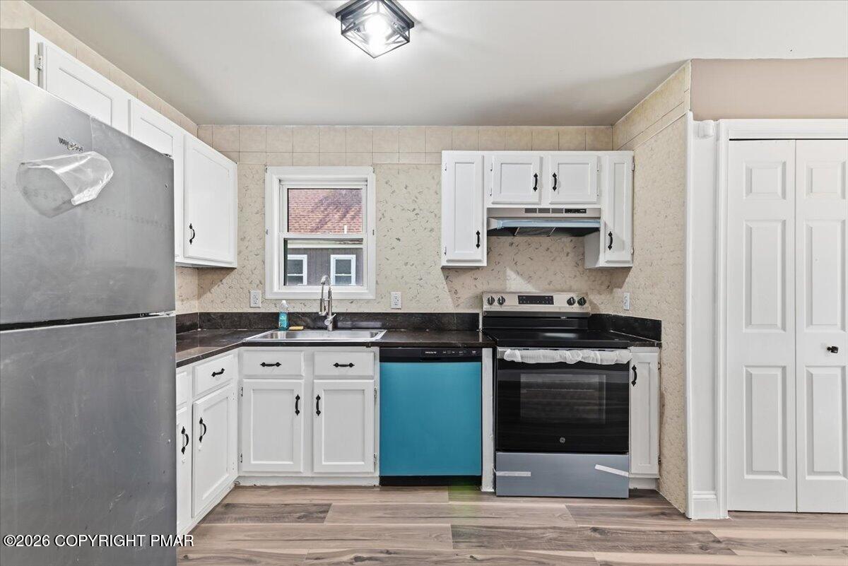 5358 Lockwood Drive Property Photo 11