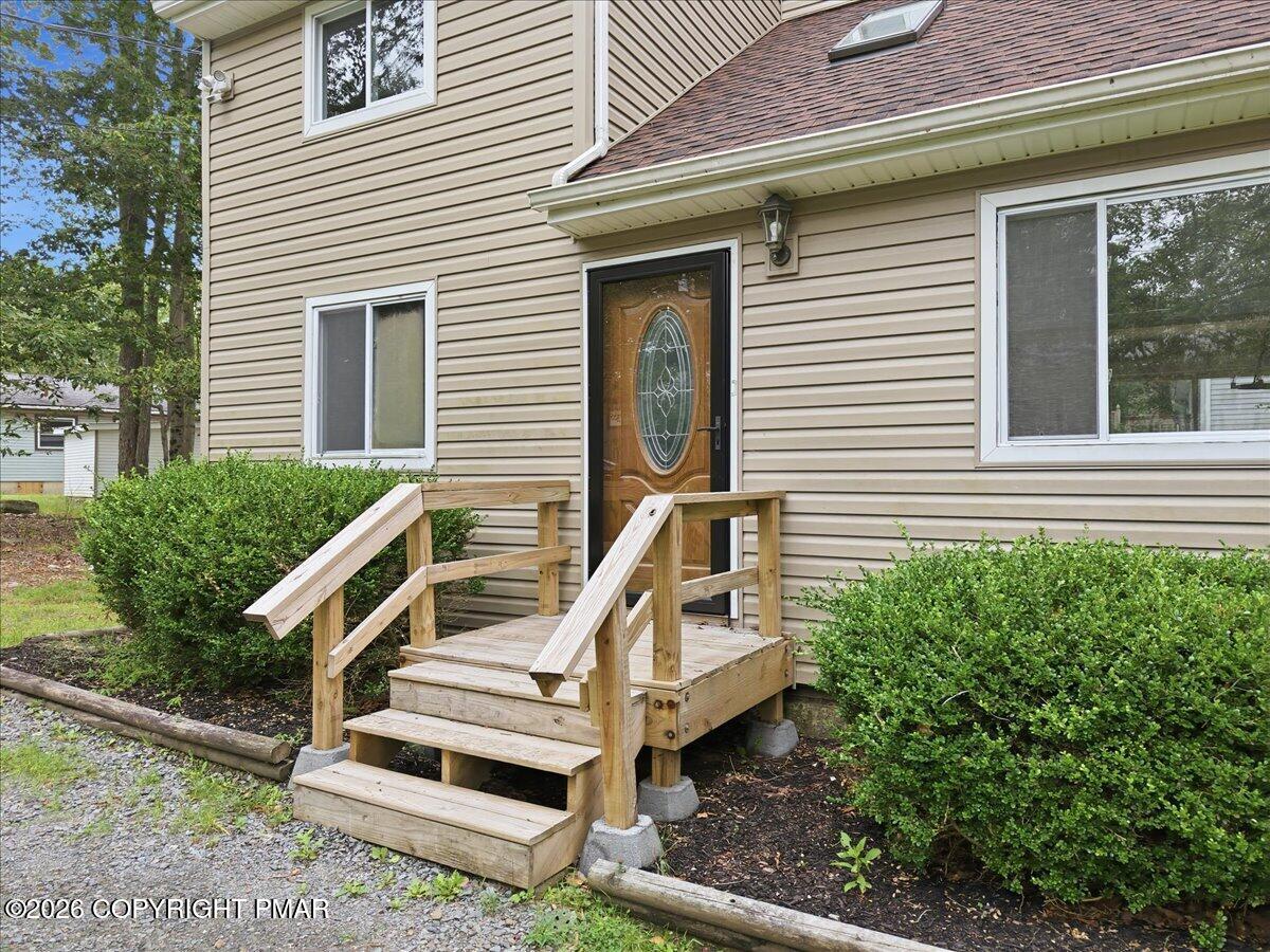8482 Bumble Bee Way Property Photo 10
