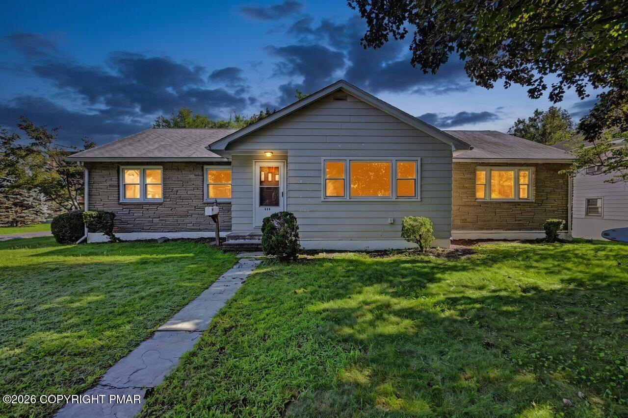 111 Maple Avenue Property Photo 3