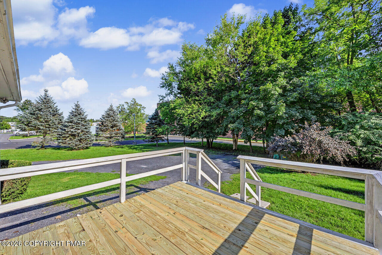 111 Maple Avenue Property Photo 7