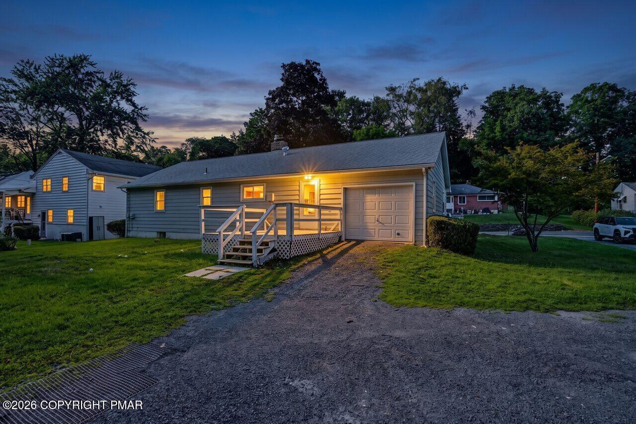 111 Maple Avenue Property Photo 8
