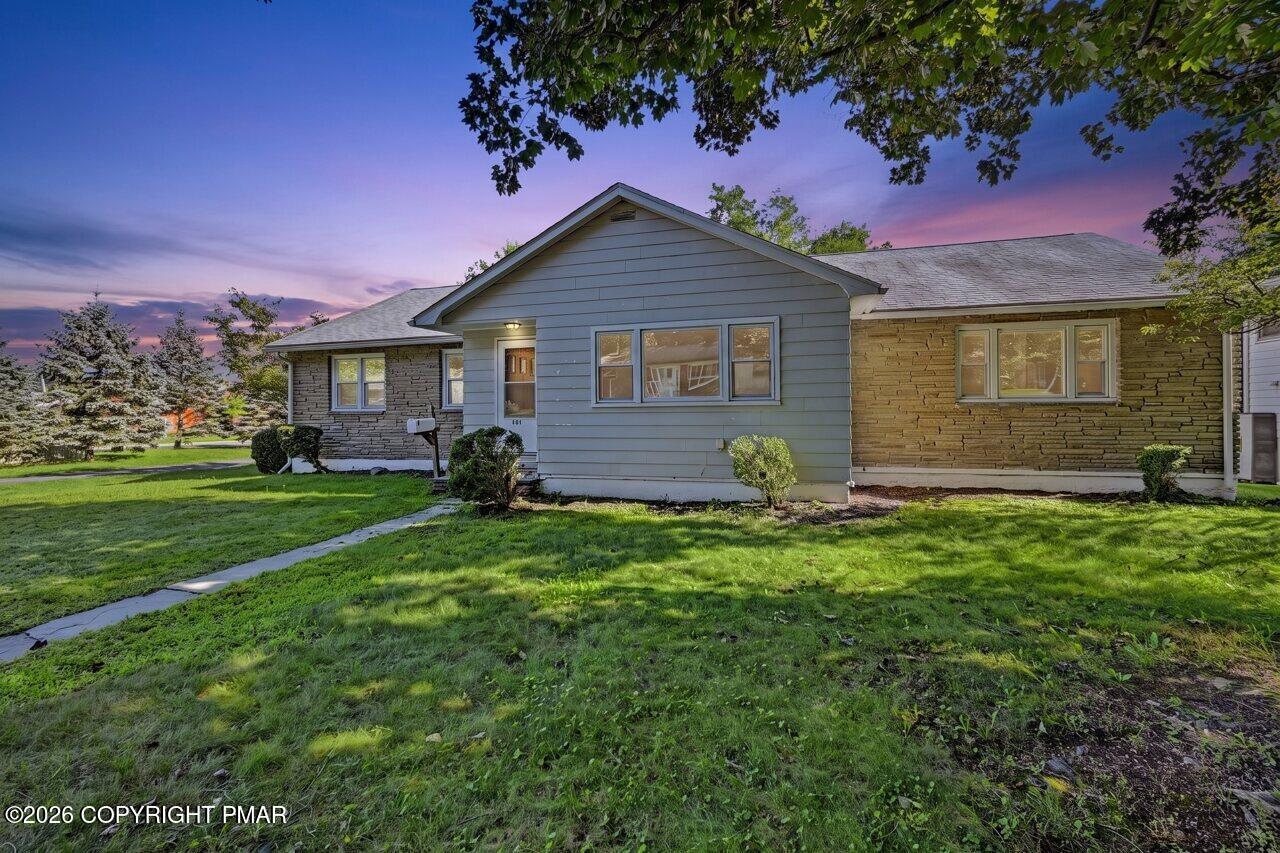 111 Maple Avenue Property Photo 10
