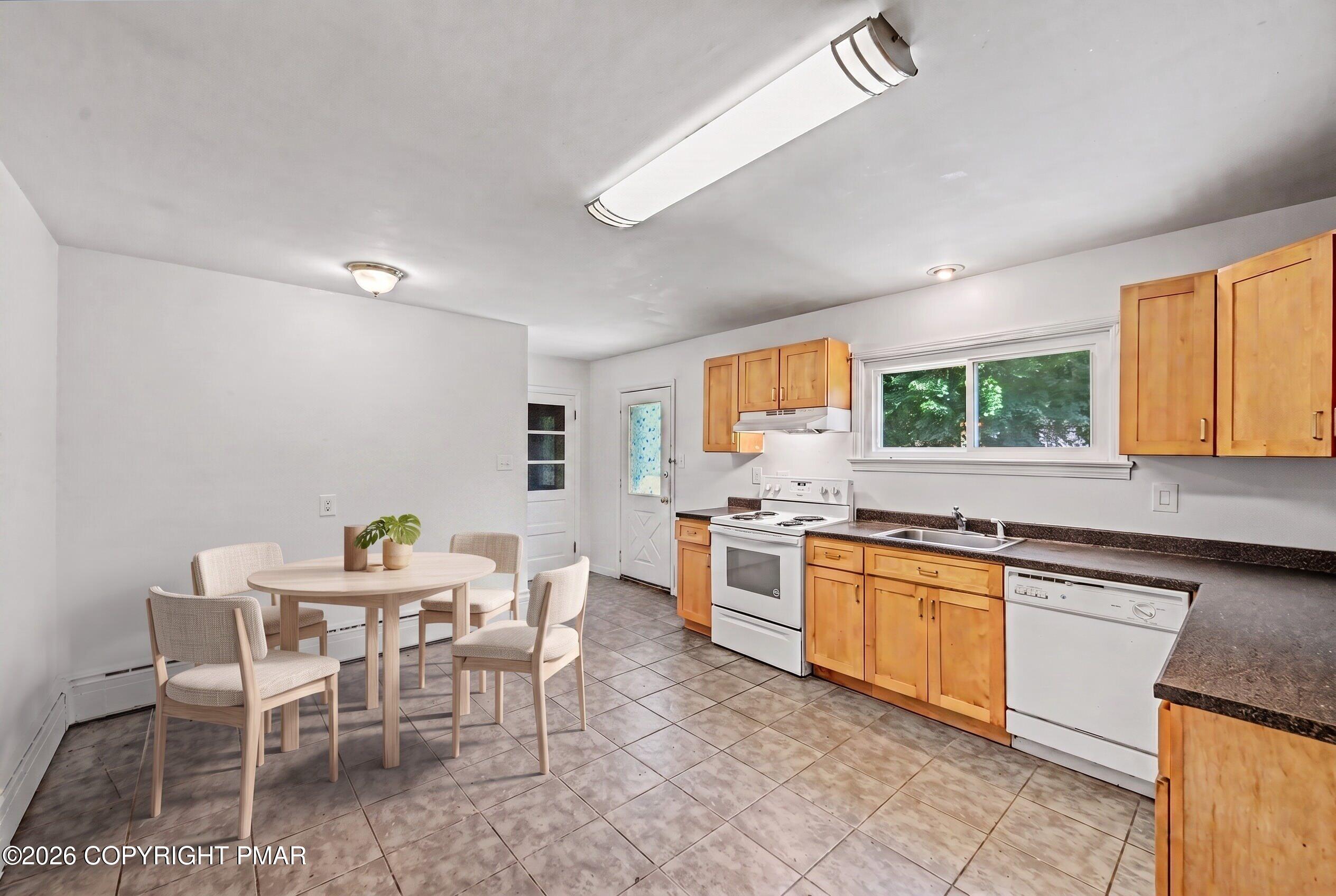111 Maple Avenue Property Photo 15