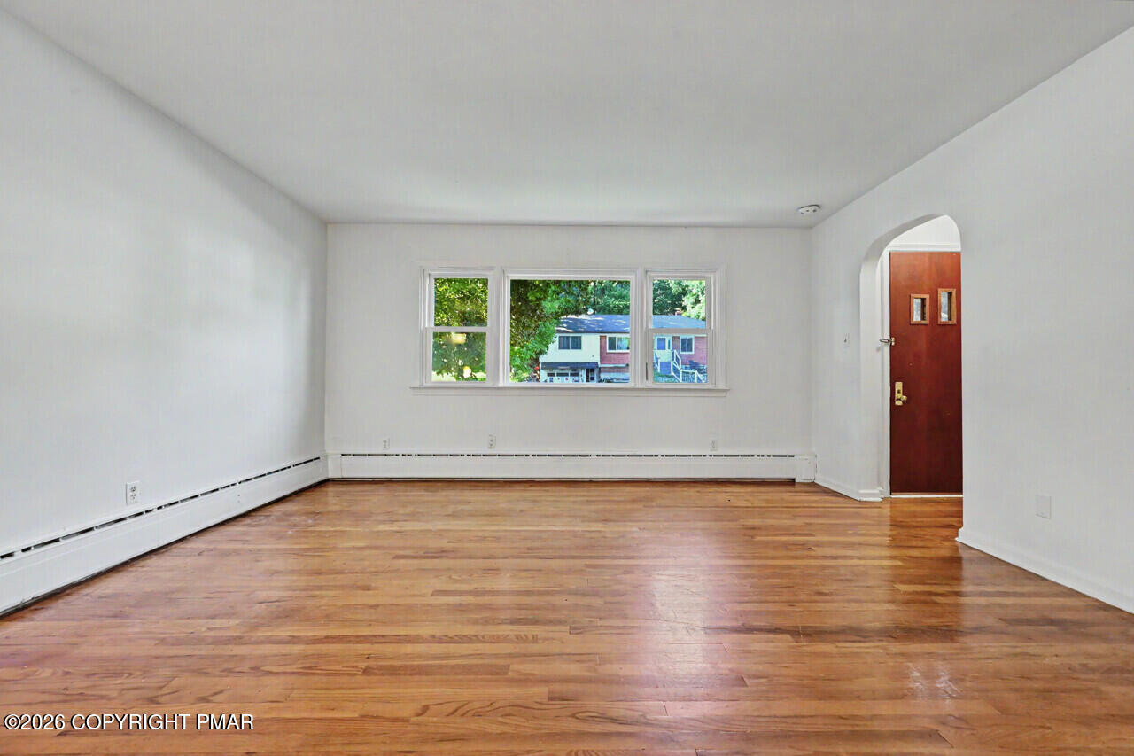 111 Maple Avenue Property Photo 21